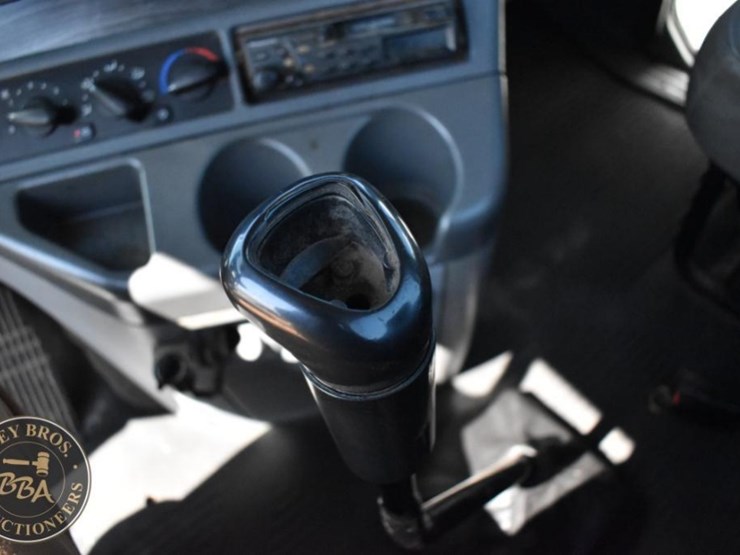 2003-freightliner-columbia-120-image-82