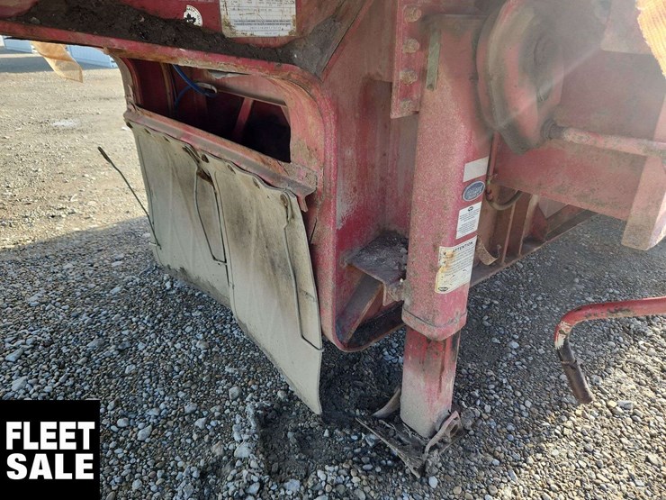 2008-manac-tri/a-step-deck-trailer-image-14