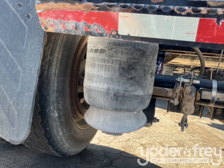 2017-sfs-spread-axle-chassis-trailer,-65,000lb-gvwr-image-9