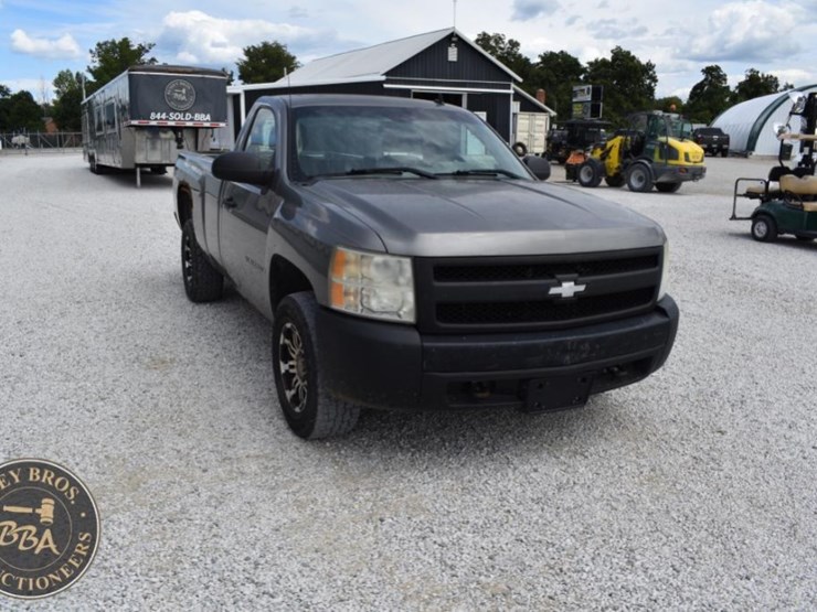2009-chevrolet-silverado-1500-image-28