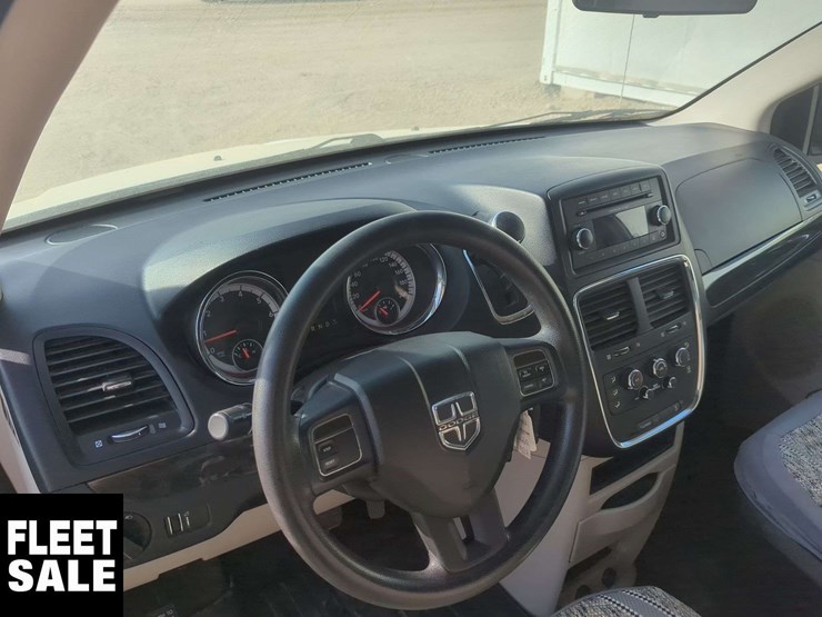 2012-dodge-grand-caravan-se-image-13