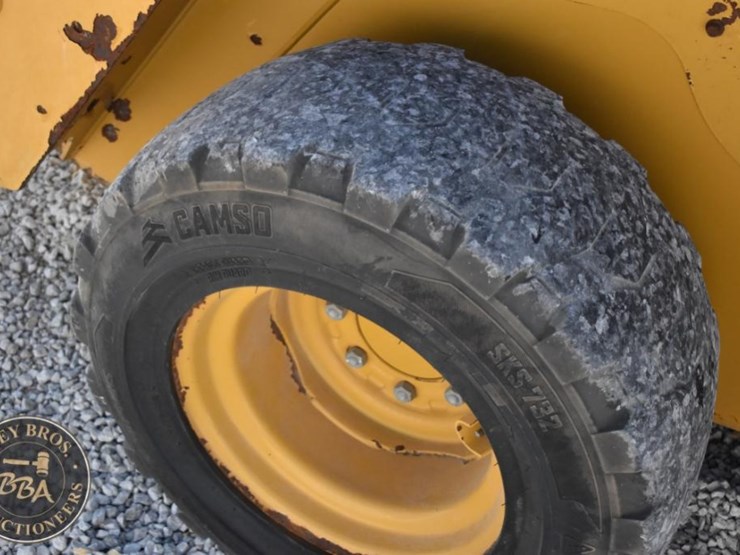 2019-caterpillar-242d3-image-25