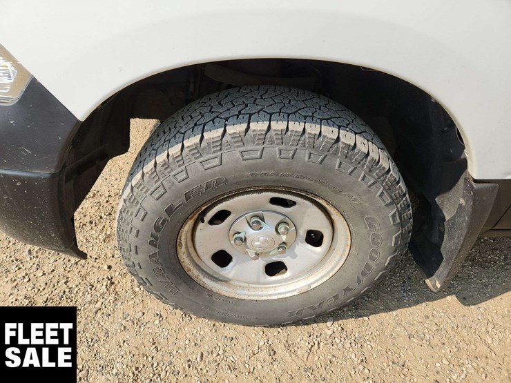 2016-ram-tradesman-image-25