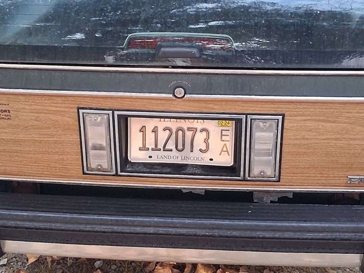 1194-buick-century-woody-station-wagon-image-4