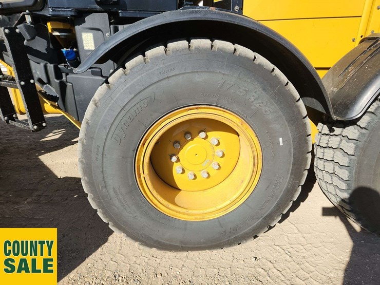 2020-caterpillar-150-awd-image-42