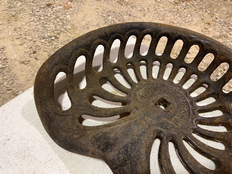 (3)-cast-iron-seats-image-3