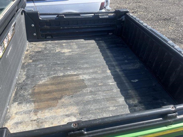 john-deere-gator-image-5