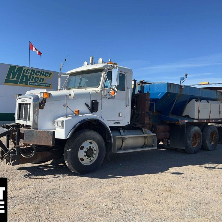 2002 FREIGHTLINER FLD112