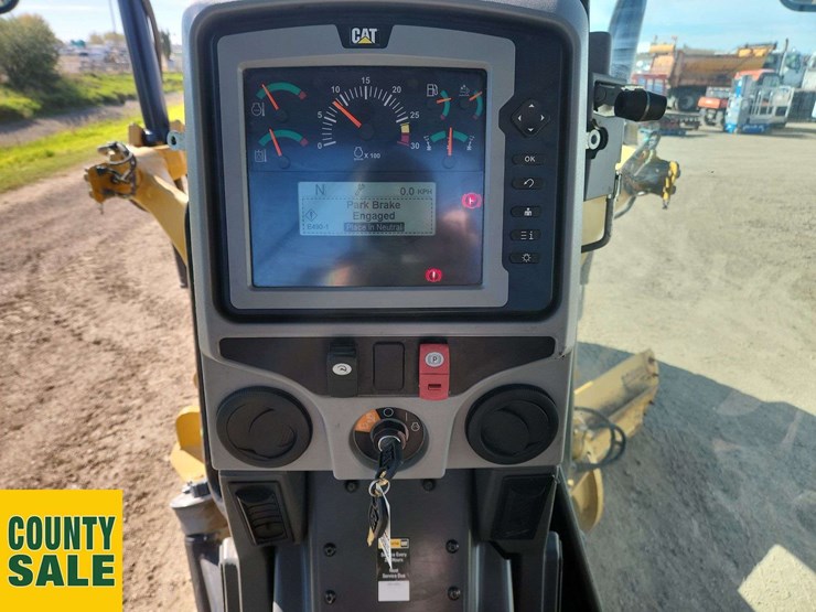 2020-caterpillar-150-awd-image-50