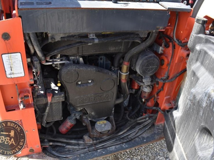 2017-kubota-ssv65-image-75