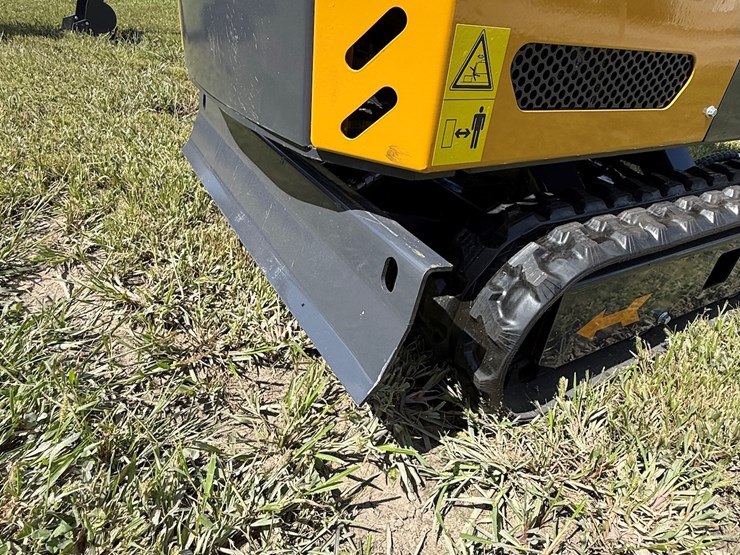 #608-•-2025-cfg-industrial-mx12rx-hydraulic-track-type-mini-excavator-image-6