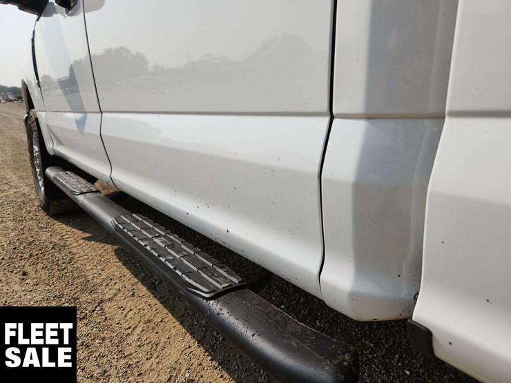 2021-ford-f250-image-32