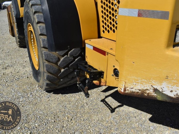2014-caterpillar-982m-image-53