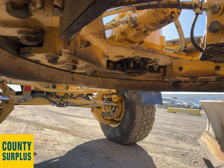 caterpillar-160m3-awd-image-25