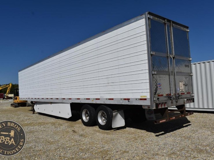 2013-utility-3000r-image-3