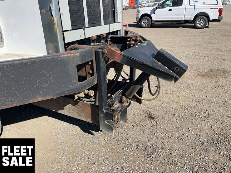2002-freightliner-fld112-image-20