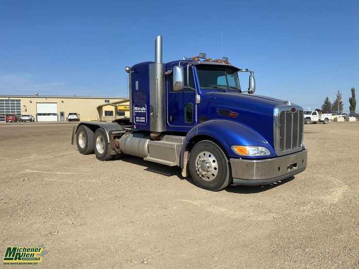 2014-peterbilt-384-image-2
