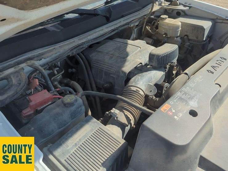 2012-chevrolet-silverado-3500hd-image-29