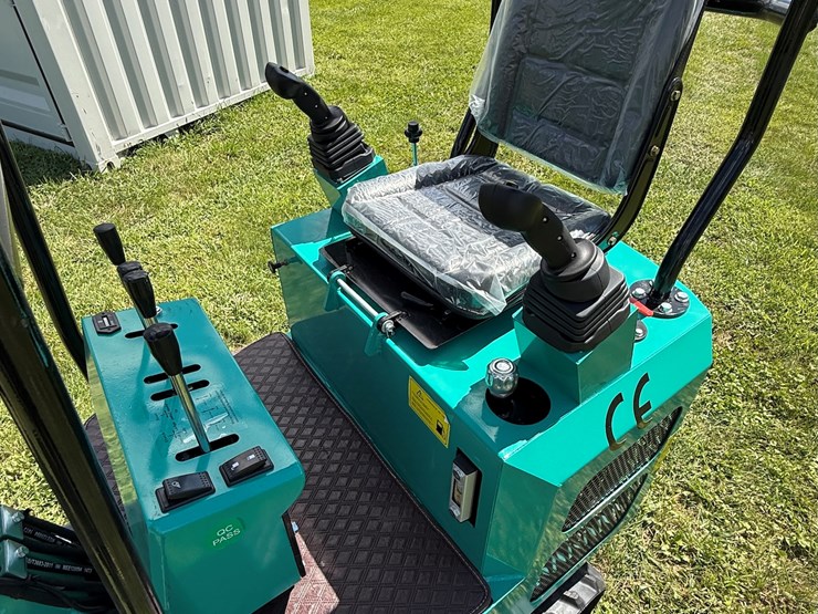 #611-•-2025-cfg-industrial-mh12rx-hydraulic-track-type-mini-excavator-image-15