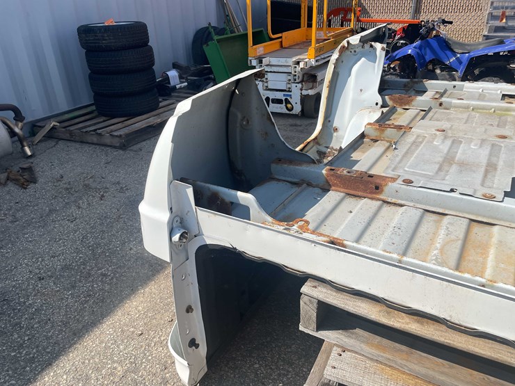 #3108-•-chevy-truck-box-(o6)-image-18