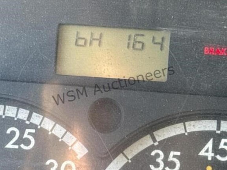 2005-freightliner-m2-f/b-image-21