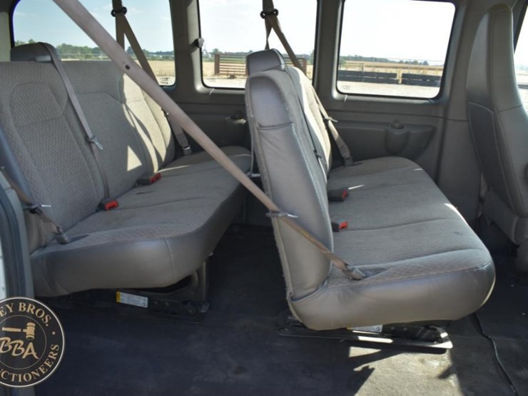 2019-chevrolet-express-2500-image-22