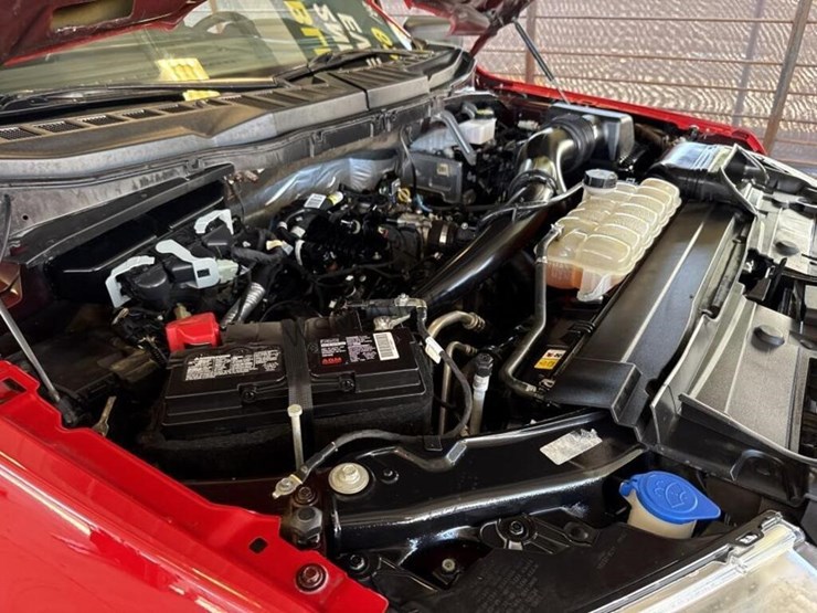 2022-ford-f150-image-14
