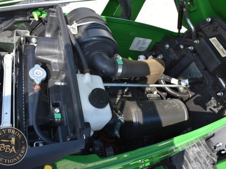 2022-john-deere-1025r-image-7