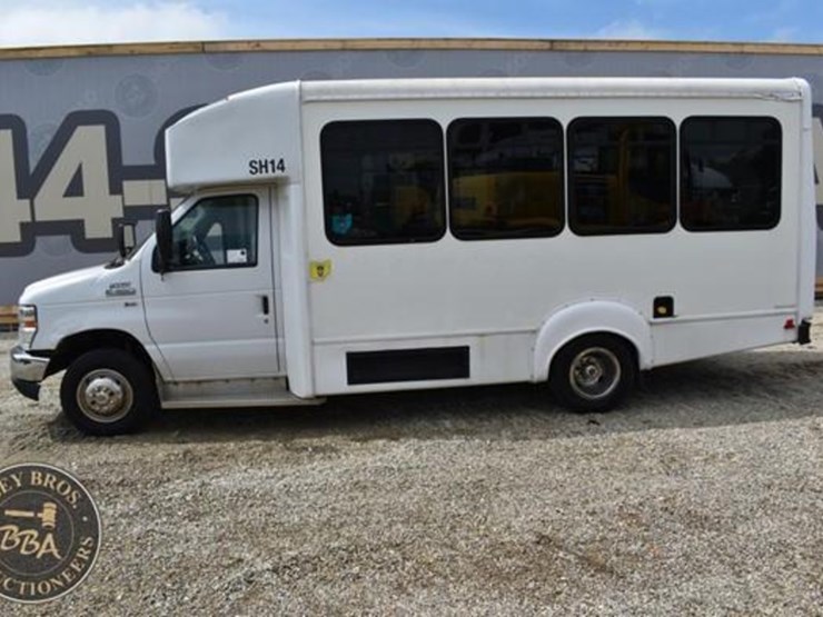 2014-ford-e350-image-6