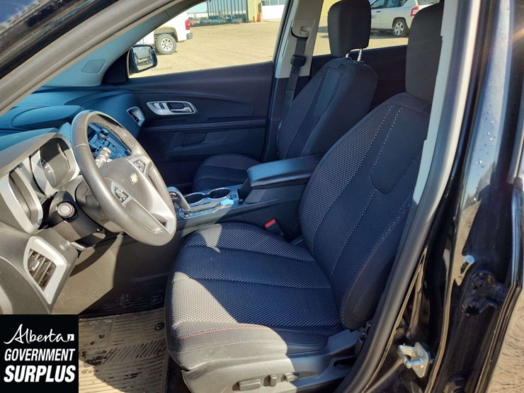 2015-chevrolet-equinox-lt-image-13