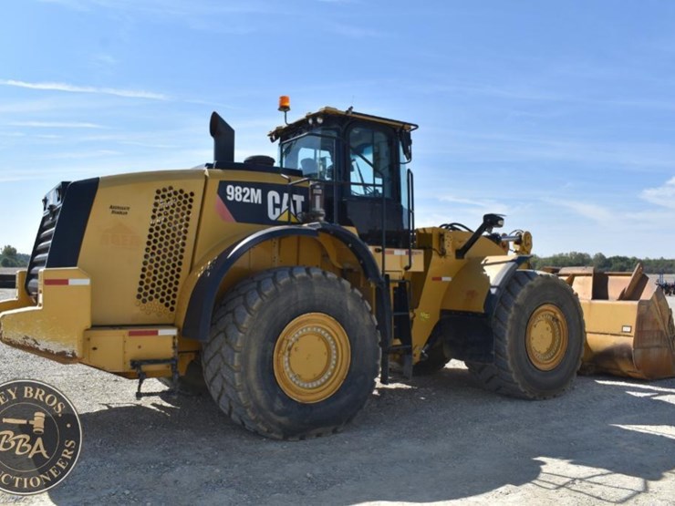 2014-caterpillar-982m-image-6