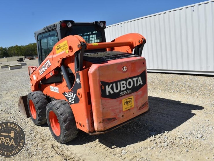 2017-kubota-ssv65-image-41