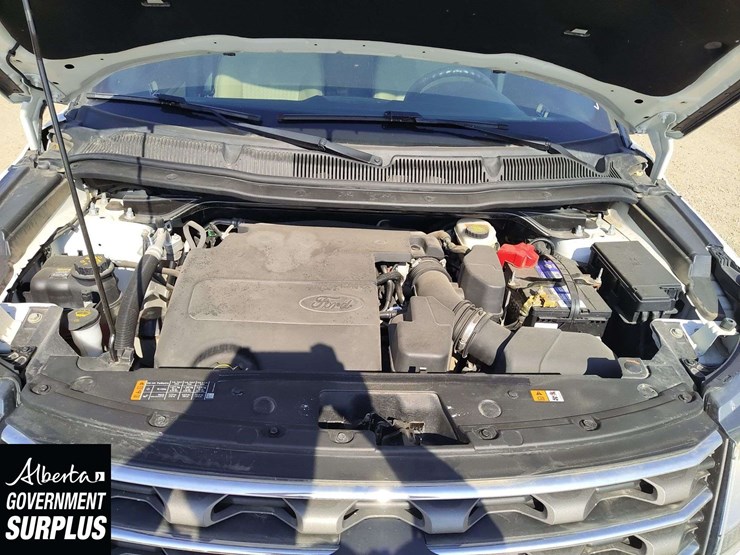 2017-ford-explorer-image-27