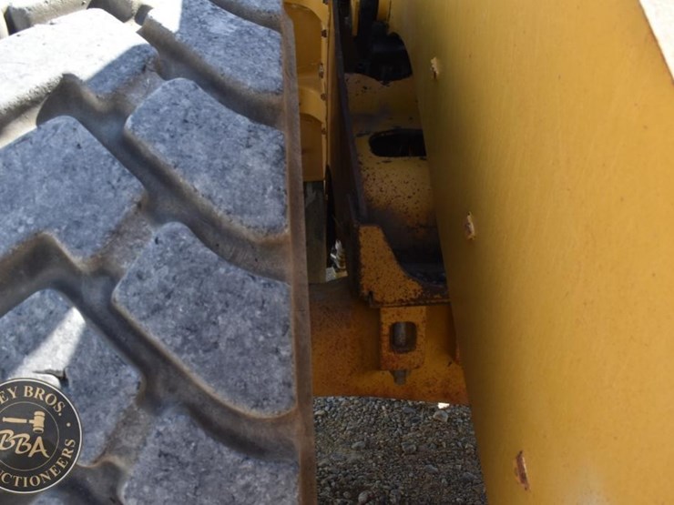 2014-caterpillar-982m-image-71