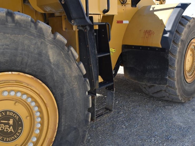2014-caterpillar-982m-image-58