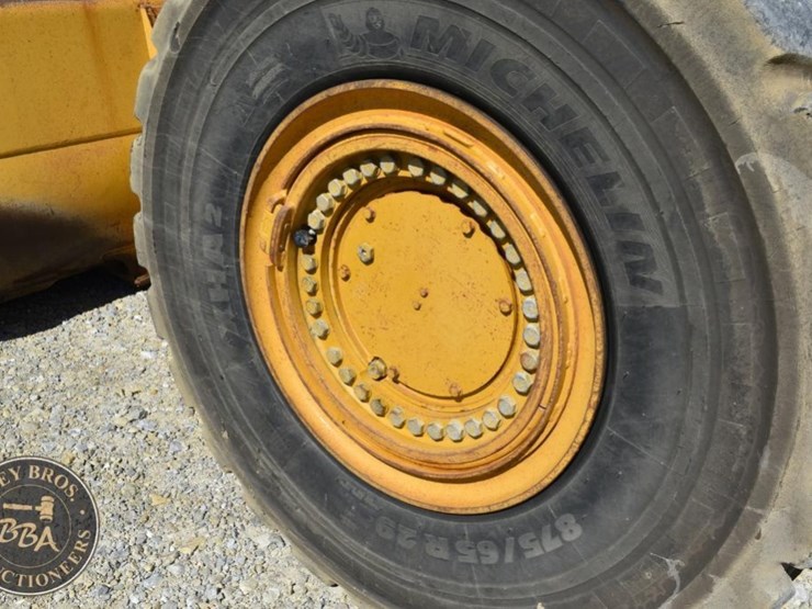 2014-caterpillar-982m-image-34