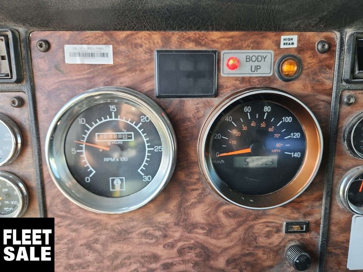 2000-kenworth-t800-image-19