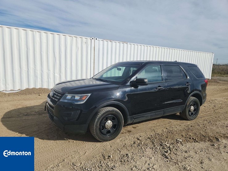 2016-ford-explorer-image-1
