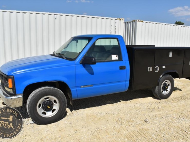 2000-chevrolet-3500-image-7