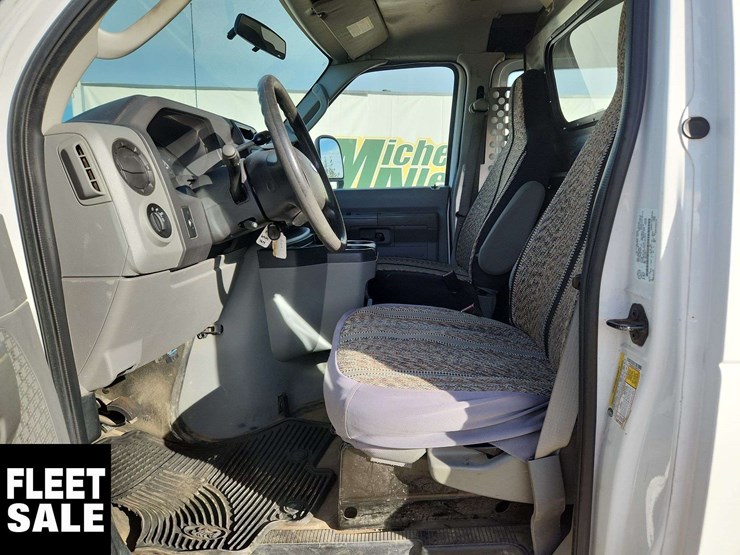 2012-ford-cargo-image-12