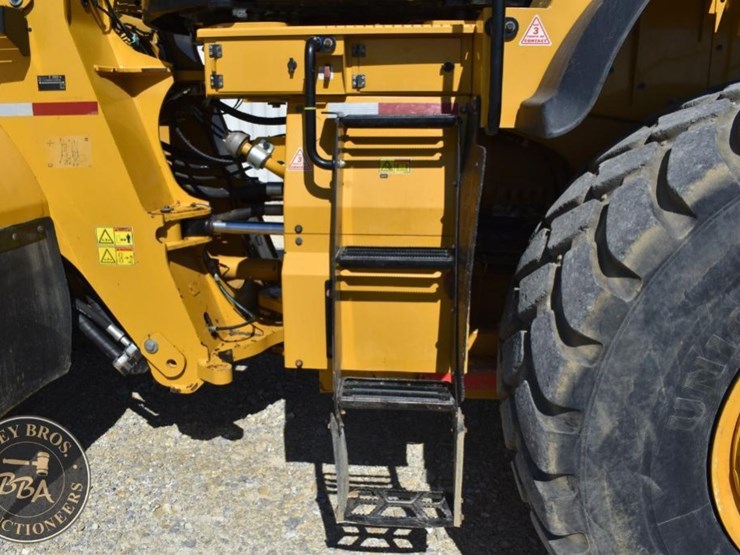 2014-caterpillar-982m-image-50