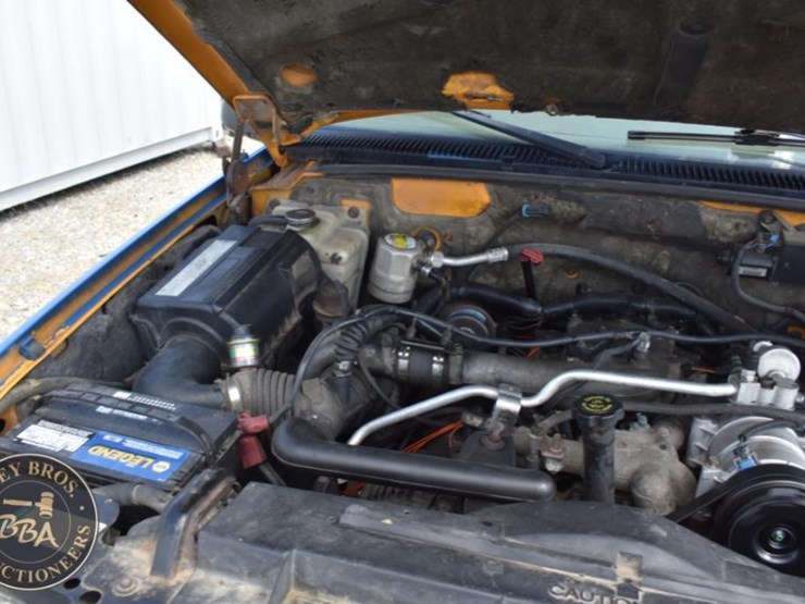 2000-chevrolet-3500-image-43