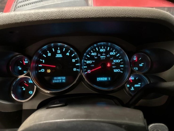 2010-chevrolet-silverado-2500hd-image-18