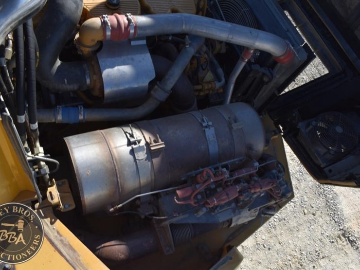 2012-caterpillar-740b-image-87