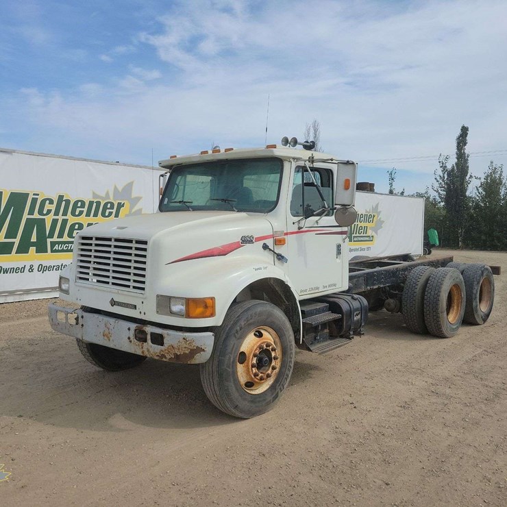 2000 INTERNATIONAL 4900