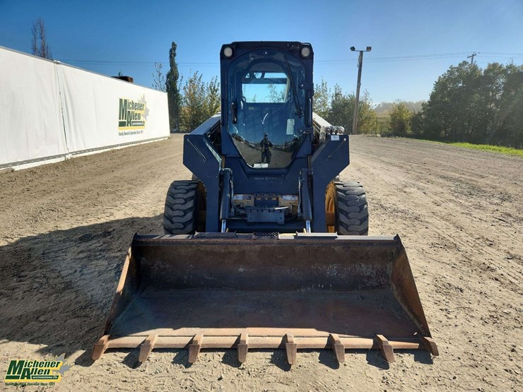 deere-326e-image-18