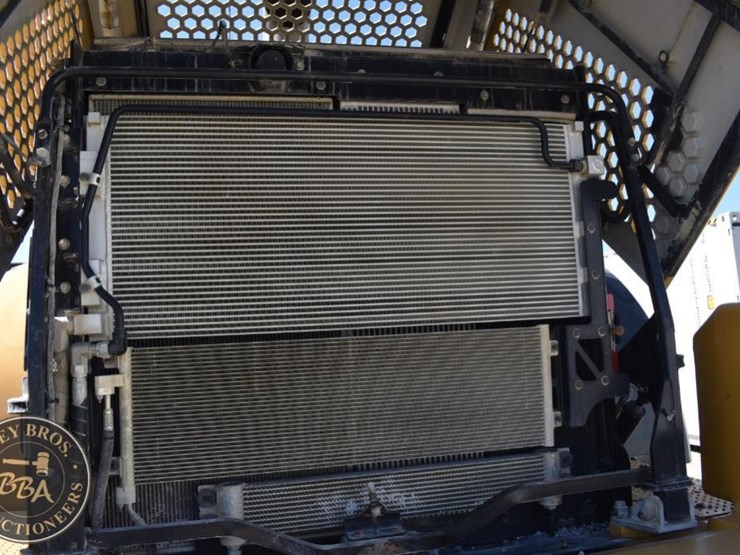 2016-caterpillar-982m-image-66