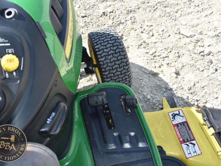 john-deere-e180-image-12