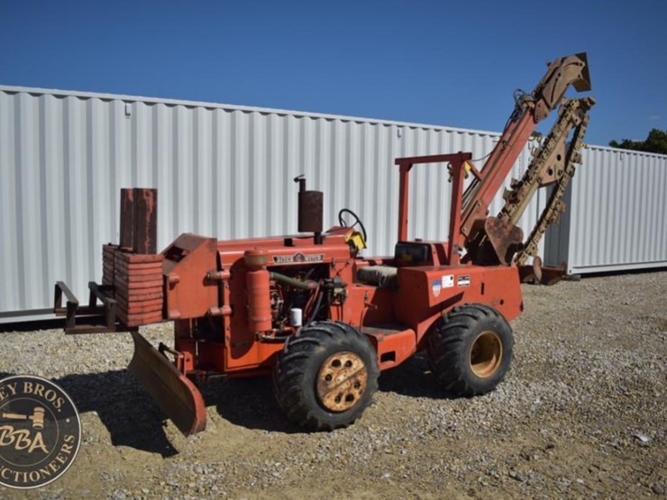 ditch-witch-r65-image-3