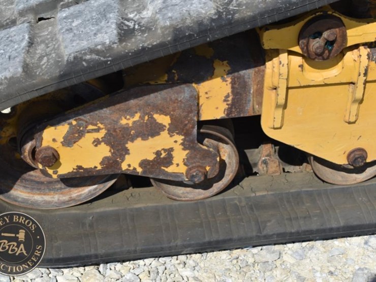 2022-caterpillar-299d3-image-21